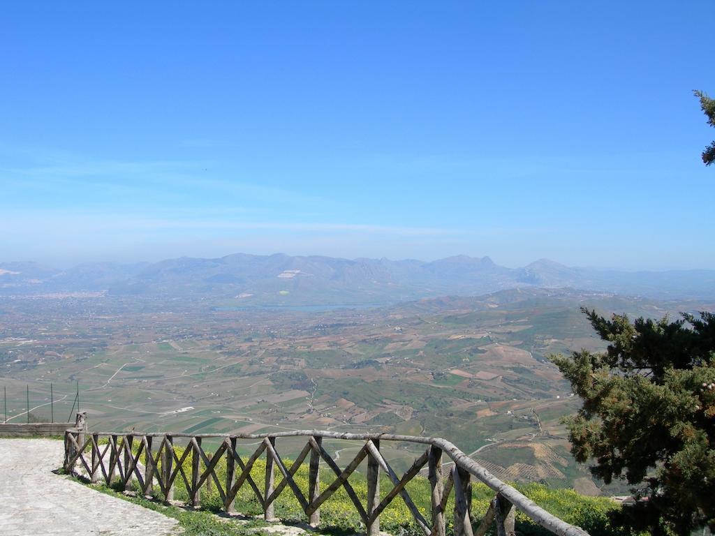 Ostello Cielo D'Alcamo Exterior photo